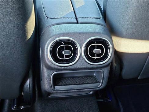 Certified 2026 Mercedes-Benz GLC 300 image 18