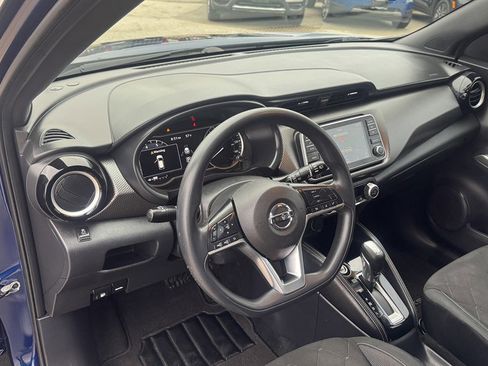 Used 2019 Nissan Kicks SV image 13