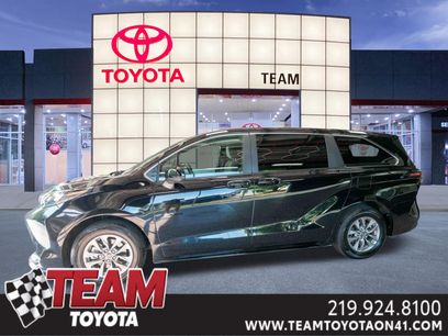 Used 2025 Toyota Sienna LE