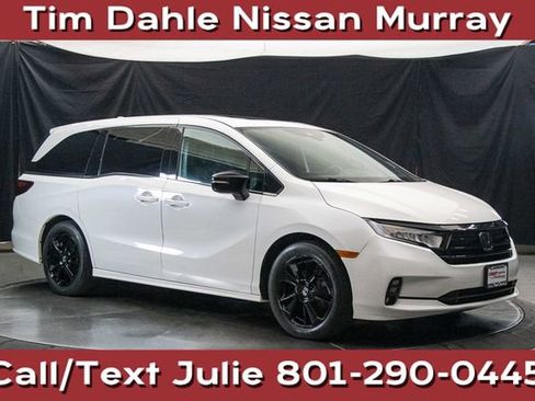 Used 2023 Honda Odyssey Sport image 1