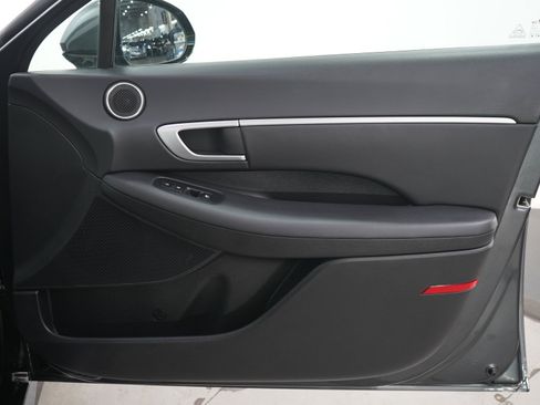 Used 2025 Hyundai Sonata SEL FWD image 9