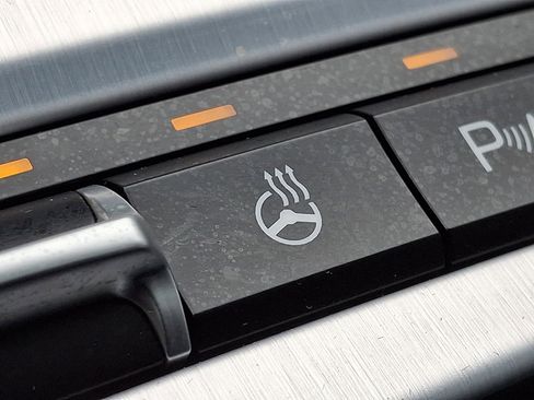 Used 2023 Kia Stinger GT2 image 26