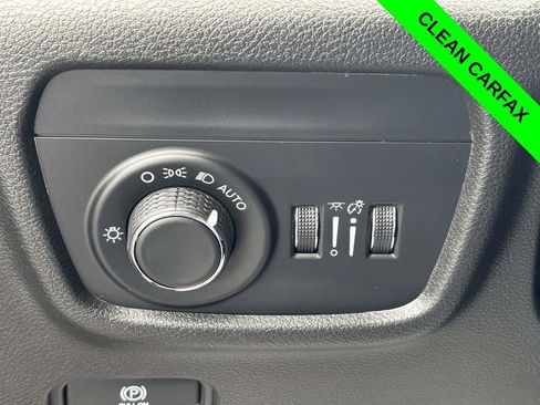 Used 2023 Jeep Grand Cherokee Altitude AWD/4WD image 12