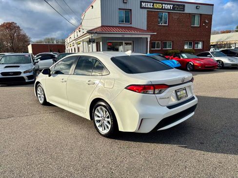Used 2020 Toyota Corolla LE image 8