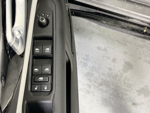 Used 2022 Jeep Compass Limited w/ Elite Group AWD/4WD image 18