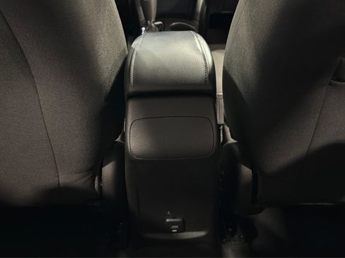 Used 2018 Chevrolet Cruze LT w/ Convenience Package image 35