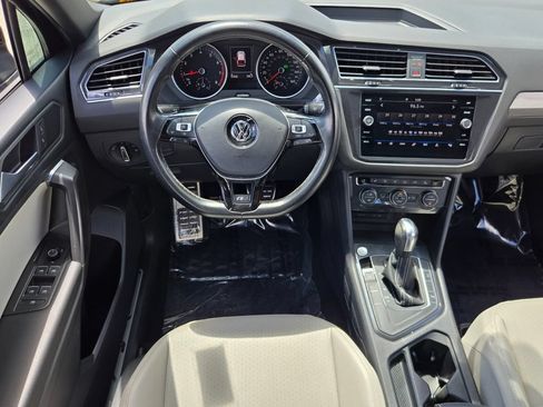 Certified 2021 Volkswagen Tiguan SE R-Line FWD image 12