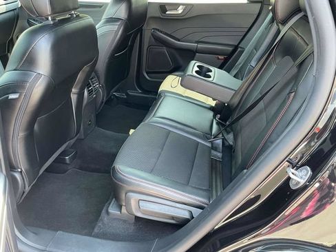 Certified 2025 Ford Escape ST-Line FWD image 23