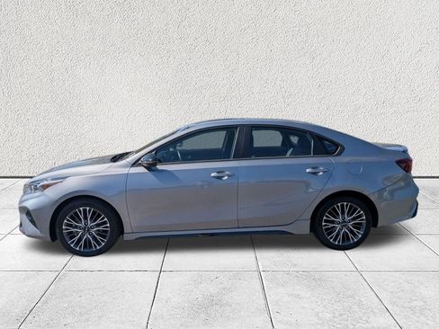 Used 2023 Kia Forte GT-Line w/ GT-Line Premium Package FWD image 6