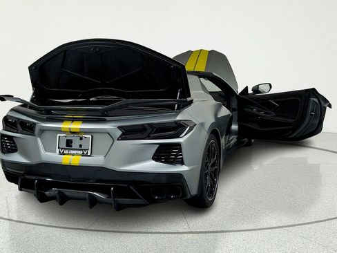 Used 2023 Chevrolet Corvette Stingray Premium Conv w/ Z51 Performance Package RWD image 12