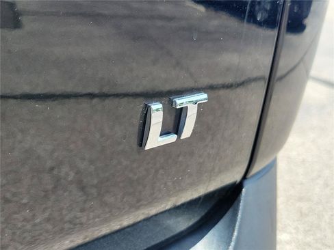 Used 2022 Chevrolet Traverse LT FWD image 8