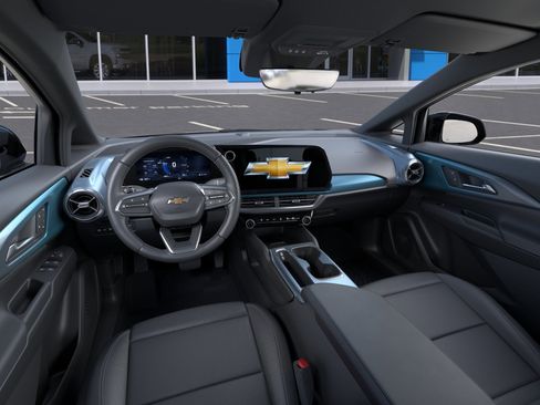 New 2026 Chevrolet Equinox EV LT w/ Convenience Package II AWD/4WD image 15