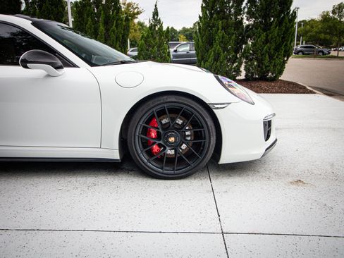 Used 2019 Porsche 911 Carrera 4 GTS AWD/4WD image 13