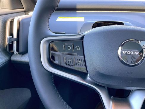 New 2026 Volvo EX30 Ultra w/ Climate Package image 17