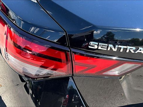 Used 2020 Nissan Sentra SV FWD image 28