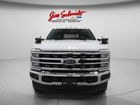 Used 2023 Ford F250 Lariat AWD/4WD image 3