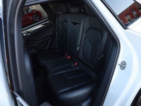 Used 2016 Porsche Macan S image 43