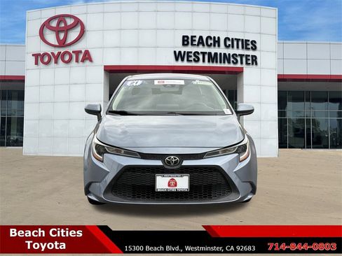 Certified 2021 Toyota Corolla LE image 4