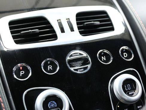 Used 2014 Aston Martin Vanquish Coupe RWD image 39