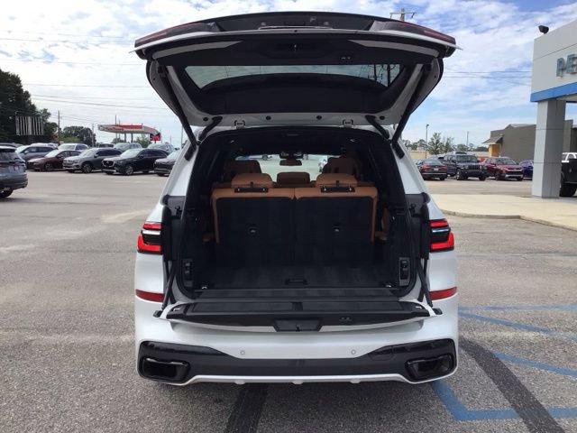 Used 2023 BMW X7 xDrive40i w/ Executive Package AWD/4WD image 18