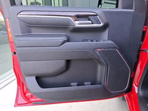 Used 2024 GMC Sierra 1500 Elevation image 16