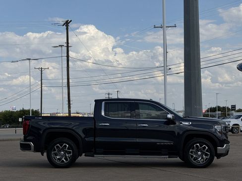 Used 2025 GMC Sierra 1500 SLT AWD/4WD image 3