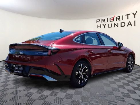 Used 2024 Hyundai Sonata SEL FWD image 4