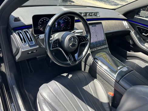 Used 2022 Mercedes-Benz S 500 4MATIC w/ AMG Line Package image 19