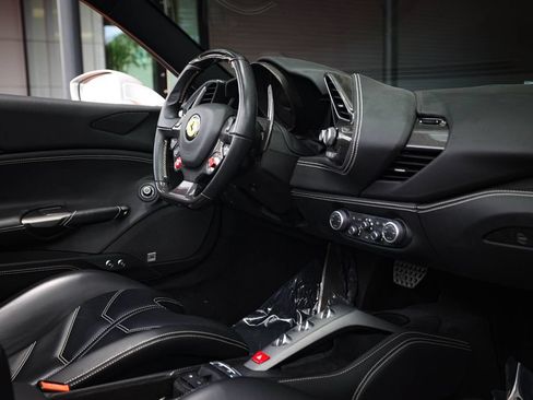 Certified 2018 Ferrari 488 Spider RWD image 44