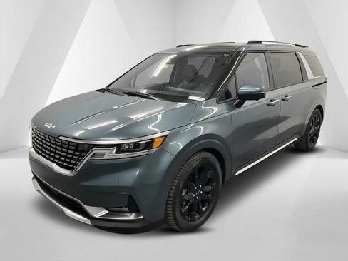Used 2022 Kia Carnival SX Prestige image 3
