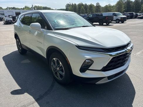 Used 2025 Chevrolet Blazer LT AWD/4WD image 7