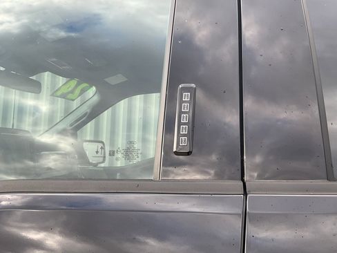 Used 2024 Ford F150 Platinum image 8