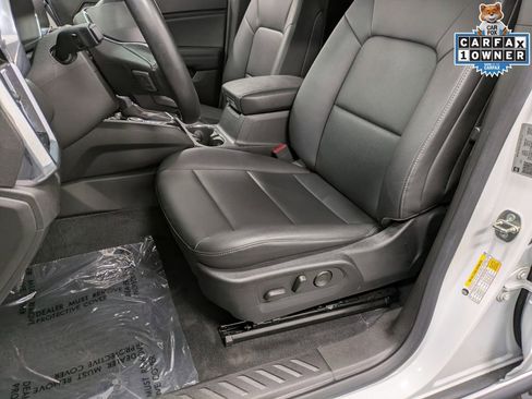 Used 2023 GMC Canyon Elevation w/ Elevation Premium Package AWD/4WD image 11
