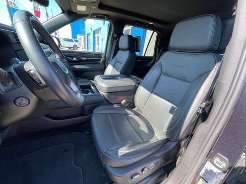 Used 2024 GMC Yukon Denali w/ Advanced Technology Package AWD/4WD image 12