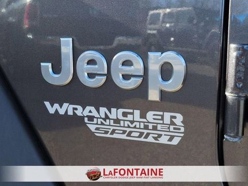 Certified 2018 Jeep Wrangler Unlimited Sport S image 9