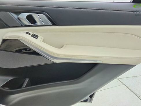 Used 2026 BMW X7 M60i AWD/4WD image 26