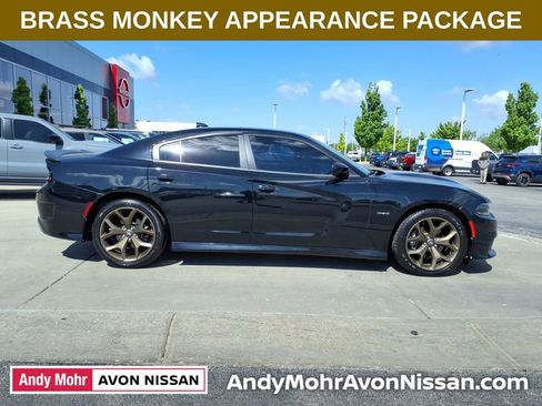 Used 2019 Dodge Charger R/T w/ Plus Group RWD image 8