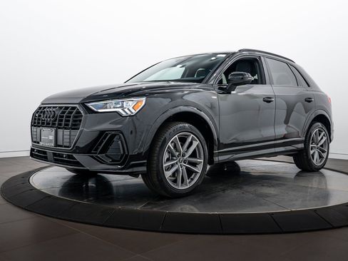 Certified 2023 Audi Q3 2.0T Premium Plus w/ Premium Plus Package AWD/4WD image 7