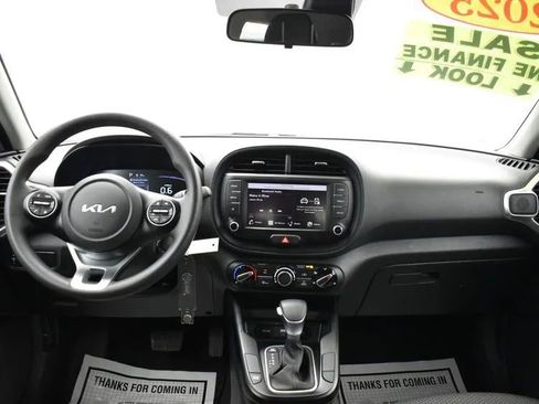 Used 2025 Kia Soul LX w/ LX Technology Package image 19