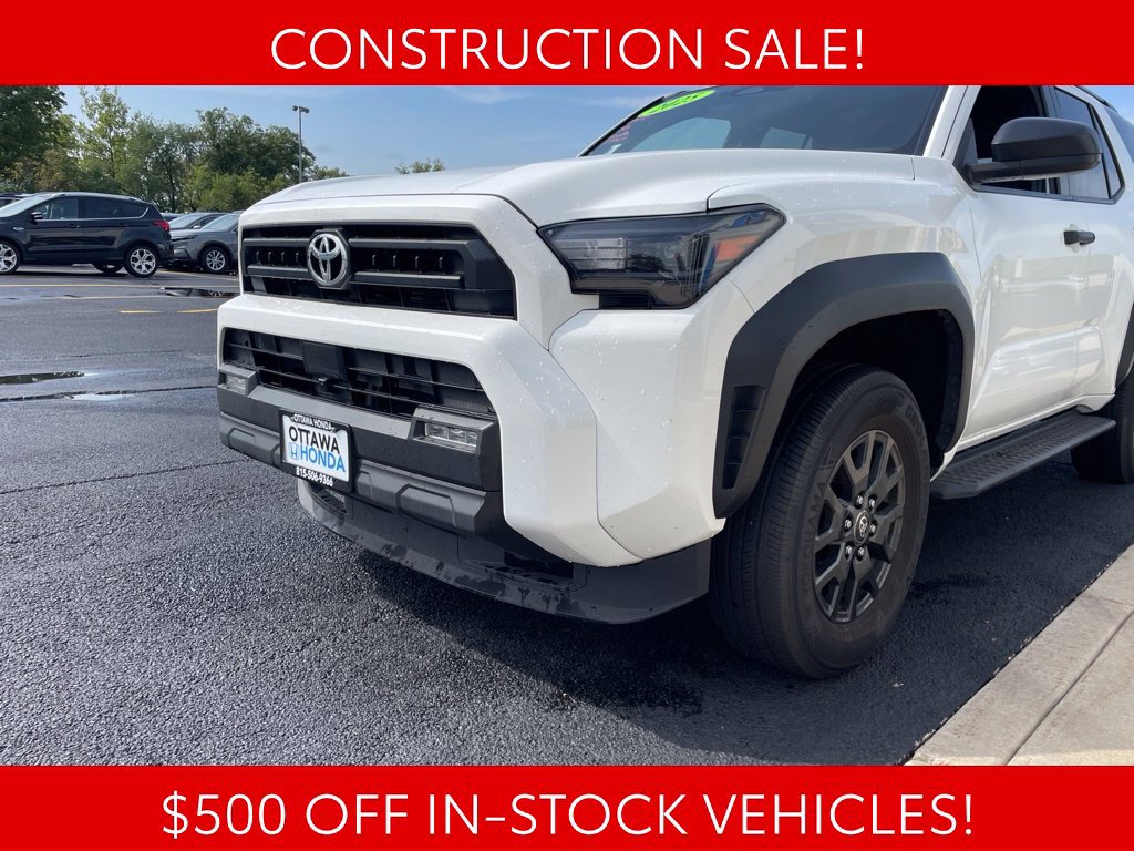 Used 2025 Toyota 4Runner SR5 AWD/4WD image 14