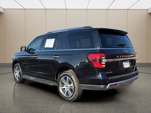 Used 2024 Ford Expedition Limited image 3