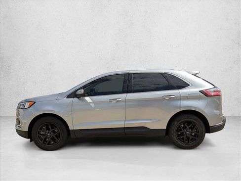 Used 2022 Ford Edge SEL image 9