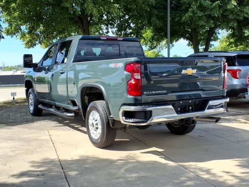 Used 2026 Chevrolet Silverado 2500 LT w/ Leather Package AWD/4WD image 3