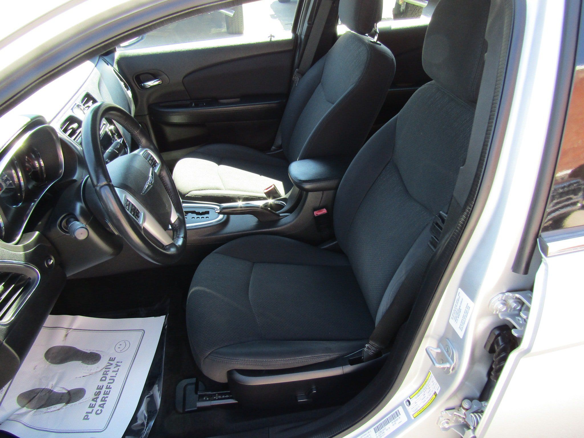 Used 2012 Chrysler 200 Touring FWD image 13