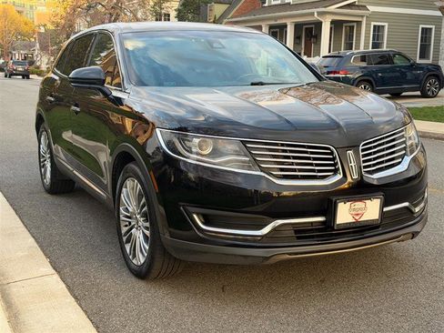 Used 2017 Lincoln MKX Reserve w/ Lincoln MKX Climate Package image 4