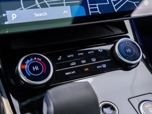 Used 2023 Land Rover Range Rover Sport SE Dynamic image 26