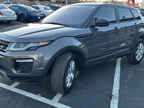 Used 2017 Land Rover Range Rover Evoque SE image 7