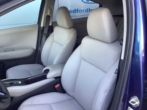 Used 2016 Honda HR-V EX image 11