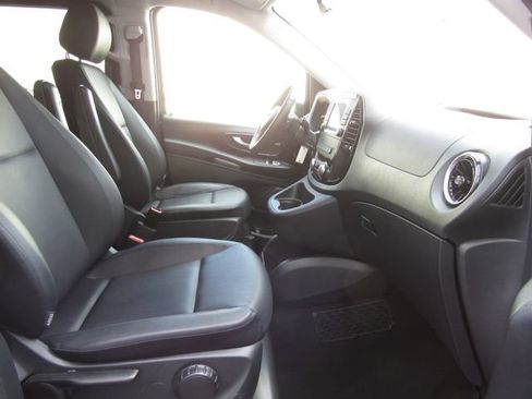 Used 2023 Mercedes-Benz Metris Passenger image 20