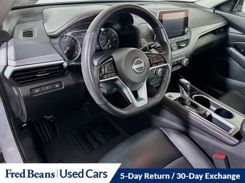 Used 2024 Nissan Altima 2.5 SR FWD image 10